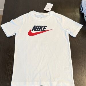 Nike White Boys T Shirt, Medium, new with tags